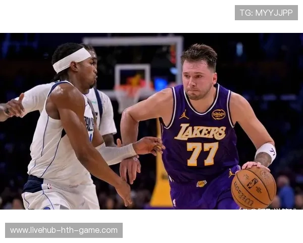 盘活全队！东契奇29+11+10里夫斯两双，湖人6人得分上双击败热火，东契奇50佳球