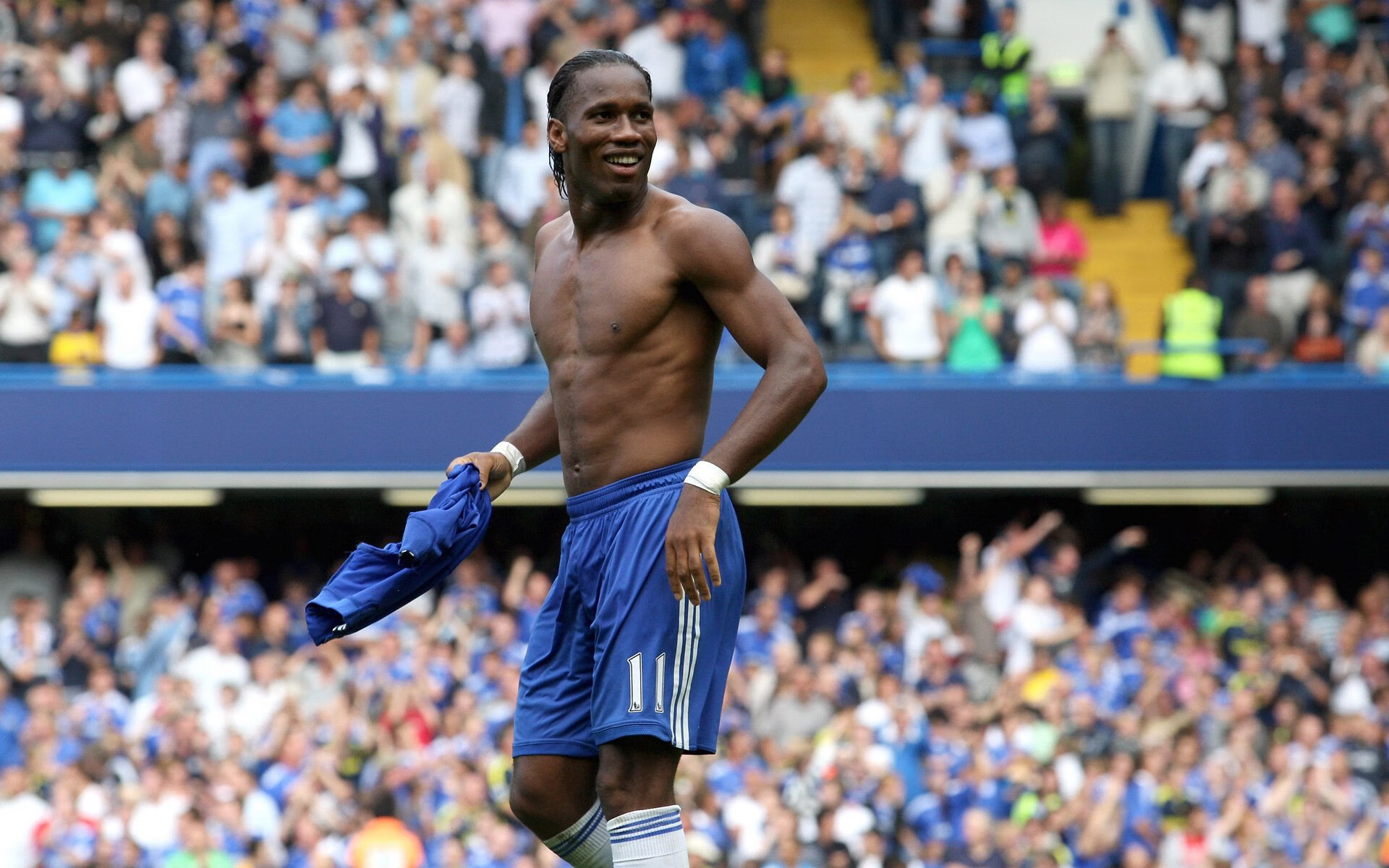 欧冠赛场上的教练临场换人获实效被广泛学习，欧冠最佳教练